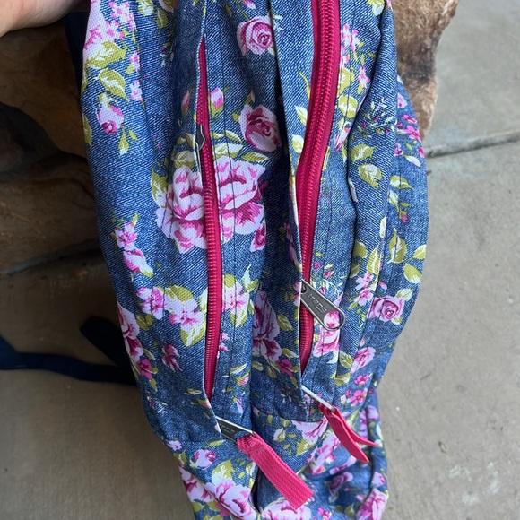 Handout Trans backpack floral design pink roses blue denim. Color: blue/pink - Picture 5 of 14